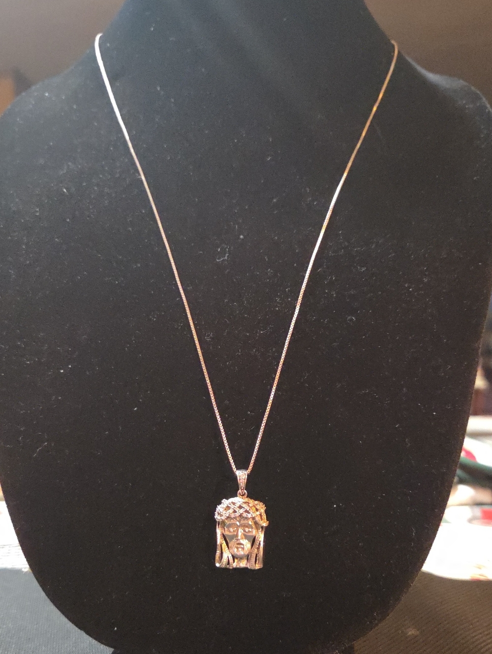 925 Sterling Necklace W/Diamond Cut And Moissanite Jesus Face